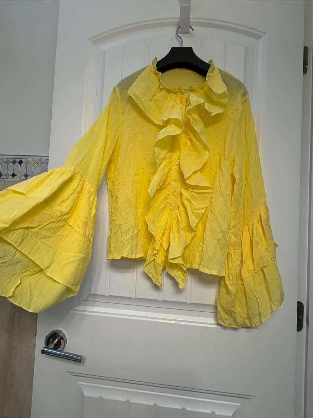 New Yellow Button Up Ruffle V-Neck Blouse in size L - Picture 3 of 4